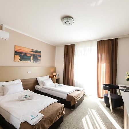 River Inn Stari Banovci Eksteriør billede