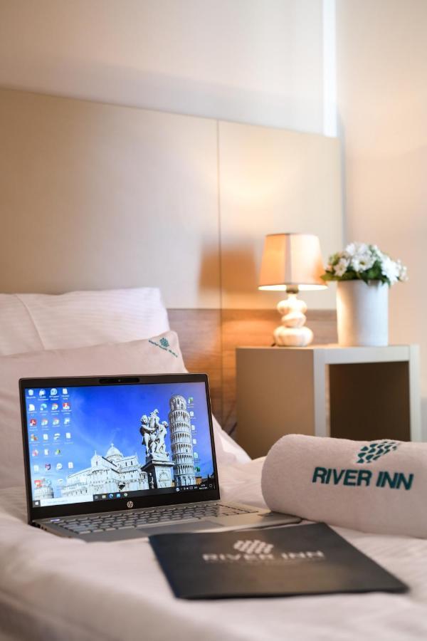 River Inn Stari Banovci Eksteriør billede