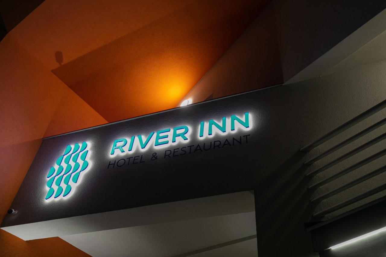 River Inn Stari Banovci Eksteriør billede